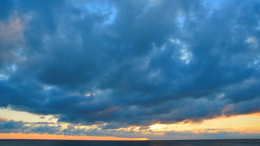 Wolken über dem Meer